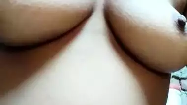 Sexy Dehati MMS video of a village teen girl