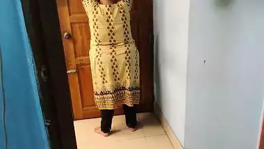 Tamil cute maid fucked by hotel owner