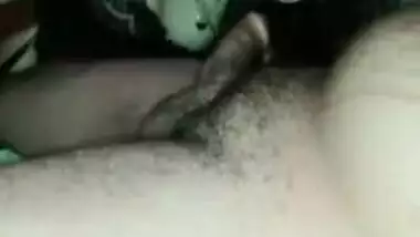 Beautiful Desi courtesan sucks XXX manhood during chudai in hotel