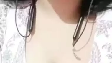 Huge boobs showing gorgeous girl fingering video