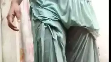 Bengali sex nude bath girl caught by father