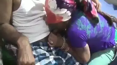Desi wife Blowjob and gaand show