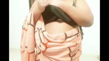 Desi girl showing boobs to stepdad