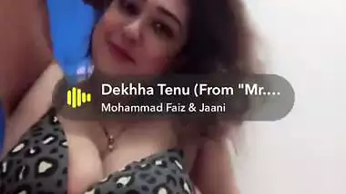 Busty bhabhi removing bra and nude show for lover