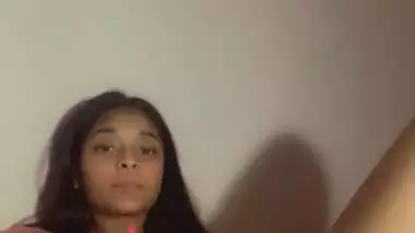 Naked pussy showing hot Indian girl nude viral MMS