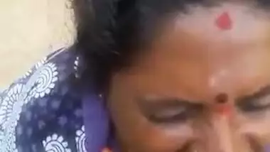 Mallu Bhabhi taking cum in her mouth(very small clip)
