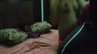 Sexy Goa Mature Bhabhi Spreads Legs For Young Guy