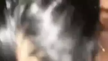 Tamil girl in Australia gives blowjob to boyfriend