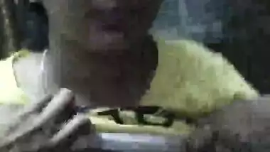 Desi bhabhi expose beautiful big boobs