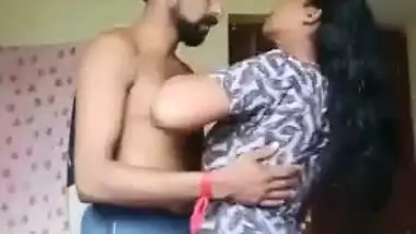 Desi Cpl Record Their Romance Video