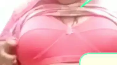 Cheating chubby wife topless viral video calling lover