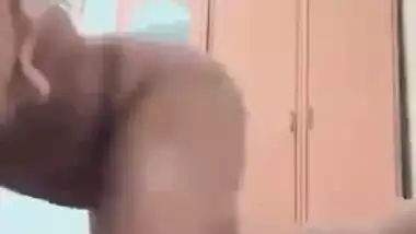Horny girl dance nude show and fingering videos