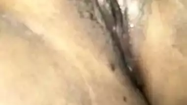 Dehati wet pussy show MMS clip