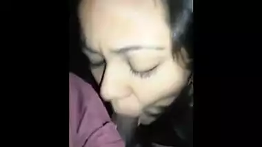 Cute desi gf sucking bf cock