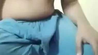 Today Exclusive- Desi Girl Record Her Nude Video For Lover