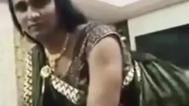 Indian shemale Romance