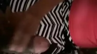 Srilankan footjob,tity fuck කදානෙ අක්කා