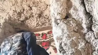 Pashto bhabhi fuck in standing position in rock house