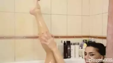 Pregnant Latoya #06 from MyPreggo.com