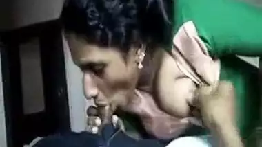 Muslim kamwali ka cock sucking bf