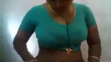 Aunty Bathing Naked - Movies.