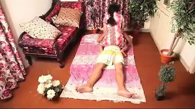 Tamil lady romancing with her sister’s hubby