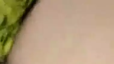 Fucking Desi maid MMS sex video discharged by her abode owner