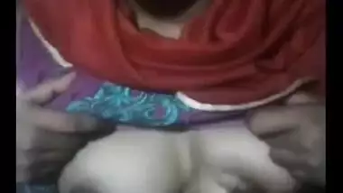 Village sister boobs show and press viral clip