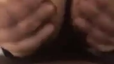 Big boobs mallu aunty giving boob job