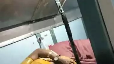 Real bhabhi shows boobs in train