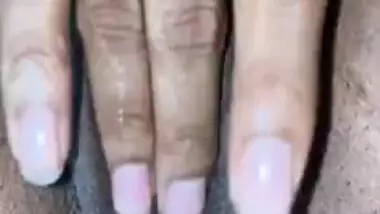 Stepmom squirts on her sons sheets while he plays with her pussy