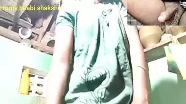 Seminude boobs navel show on whatsapp call with...