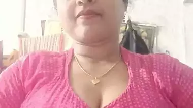 Long boobs aunty stripping blouse and topless