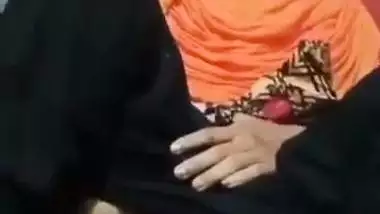 Nude, hijabi lady enjoys Pakistani sex with her client