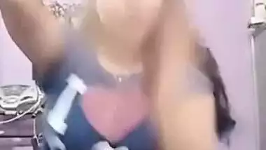 Nikki ki dance Maaza Maro