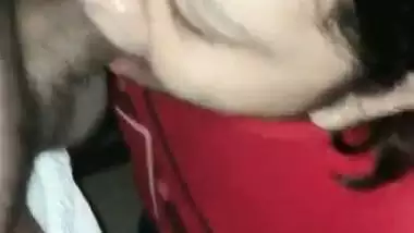Horny milf gives a desi blowjob to the man