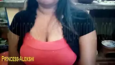 Desi hot bhabi blojob in kitchen
