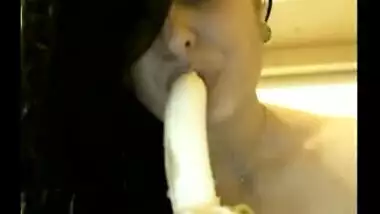 New Delhi big boobs amateur girlfriend teases on cam