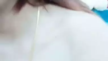 Big tits Indian cam girl paid topless chat recorded