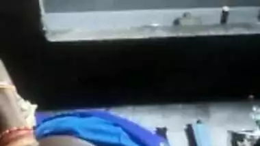 Village wife showing her black ass